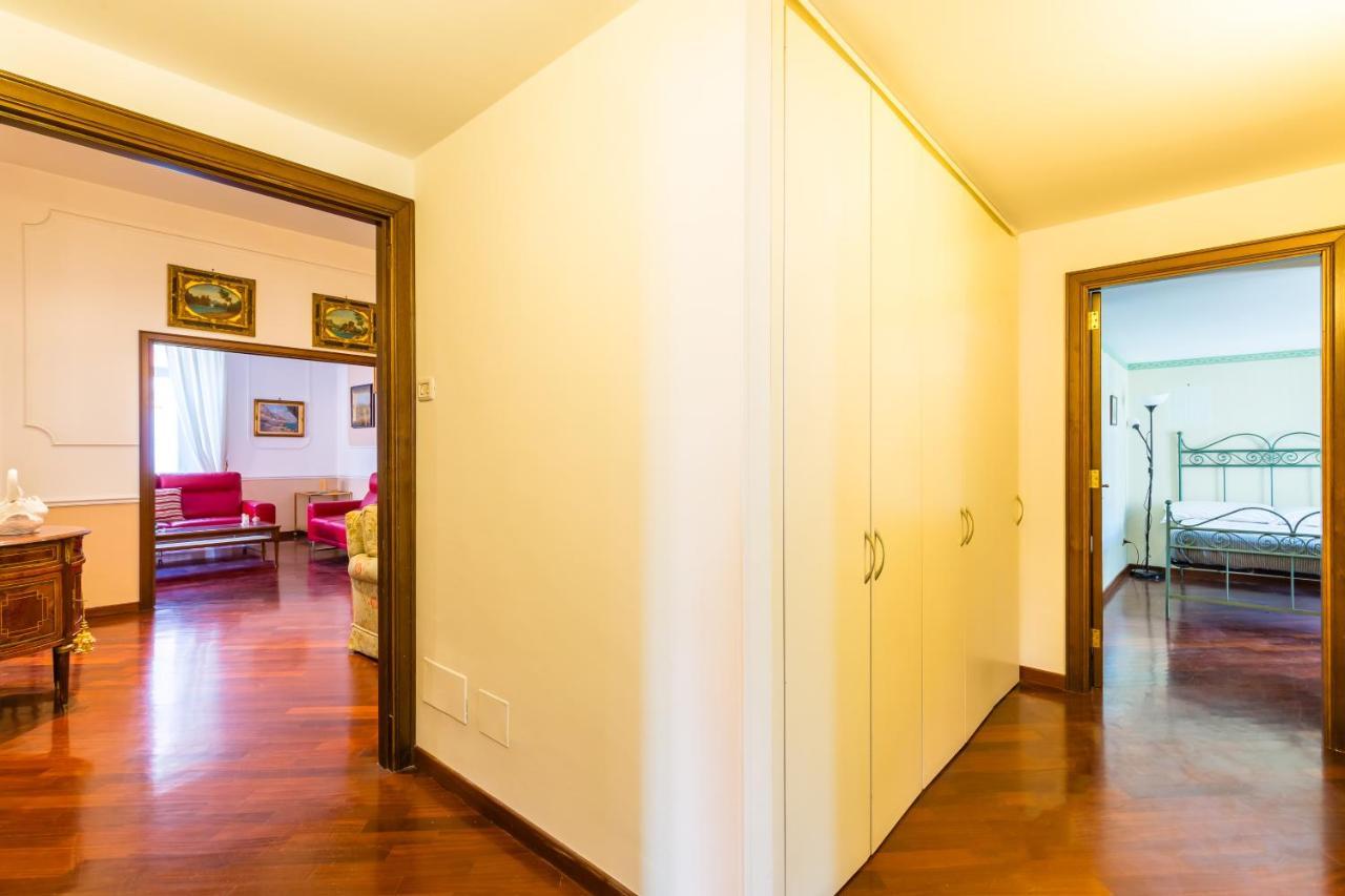 Grand Classic Apartment At San Martino By Napoliapartments Nápoles Exterior foto