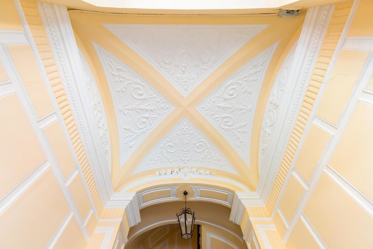 Grand Classic Apartment At San Martino By Napoliapartments Nápoles Exterior foto