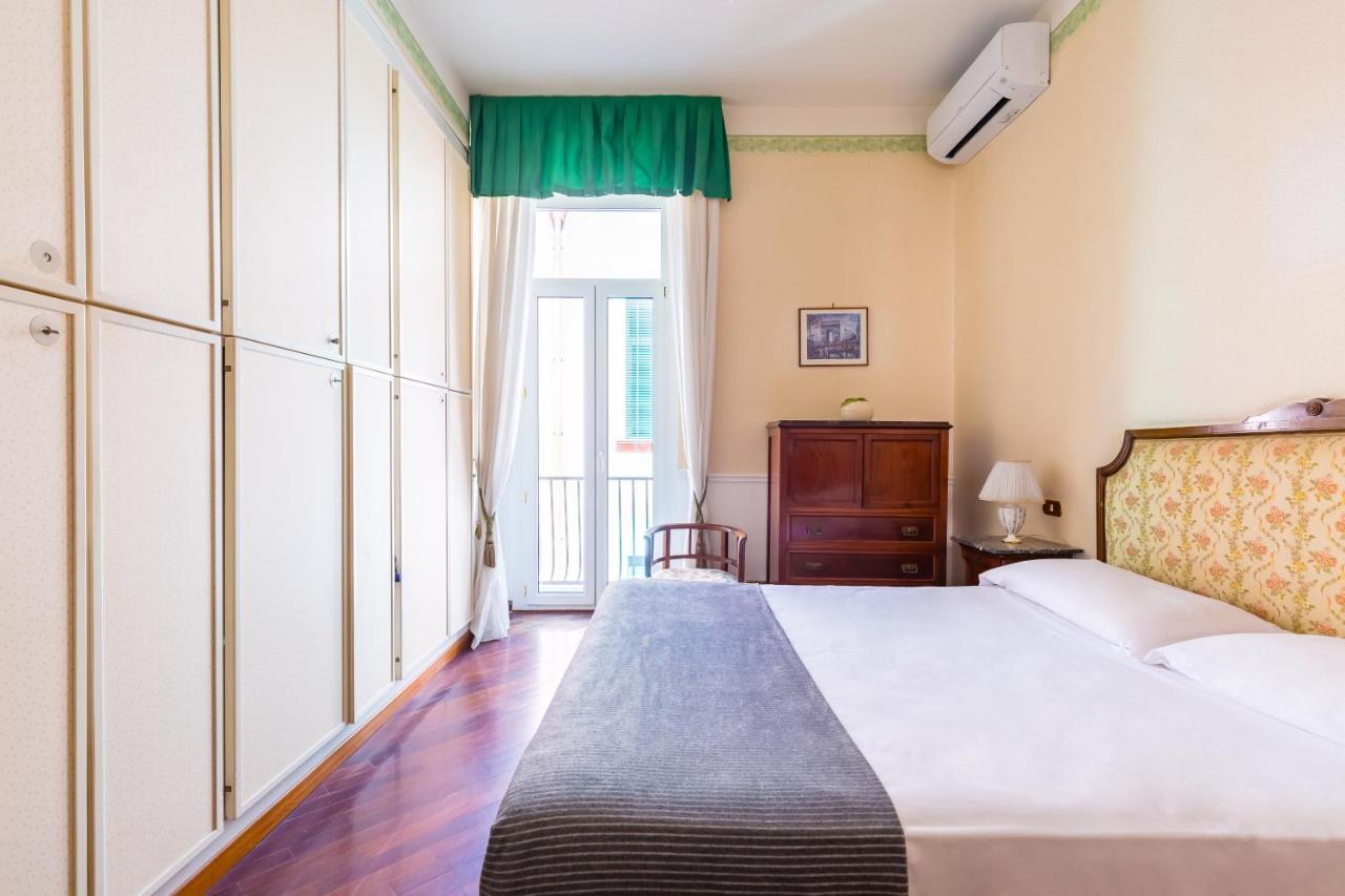 Grand Classic Apartment At San Martino By Napoliapartments Nápoles Exterior foto