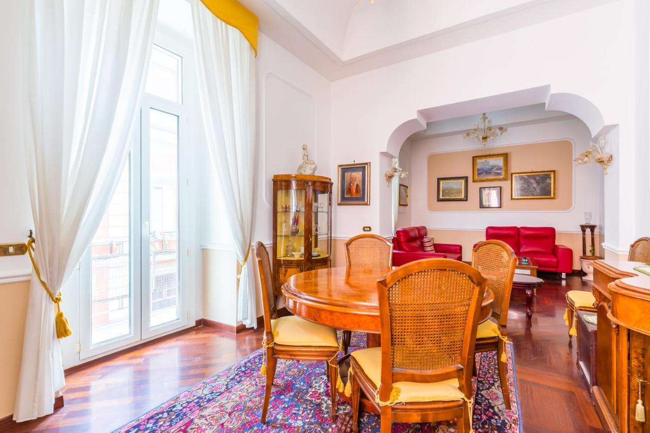 Grand Classic Apartment At San Martino By Napoliapartments Nápoles Exterior foto