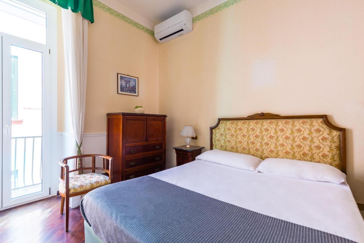 Grand Classic Apartment At San Martino By Napoliapartments Nápoles Exterior foto