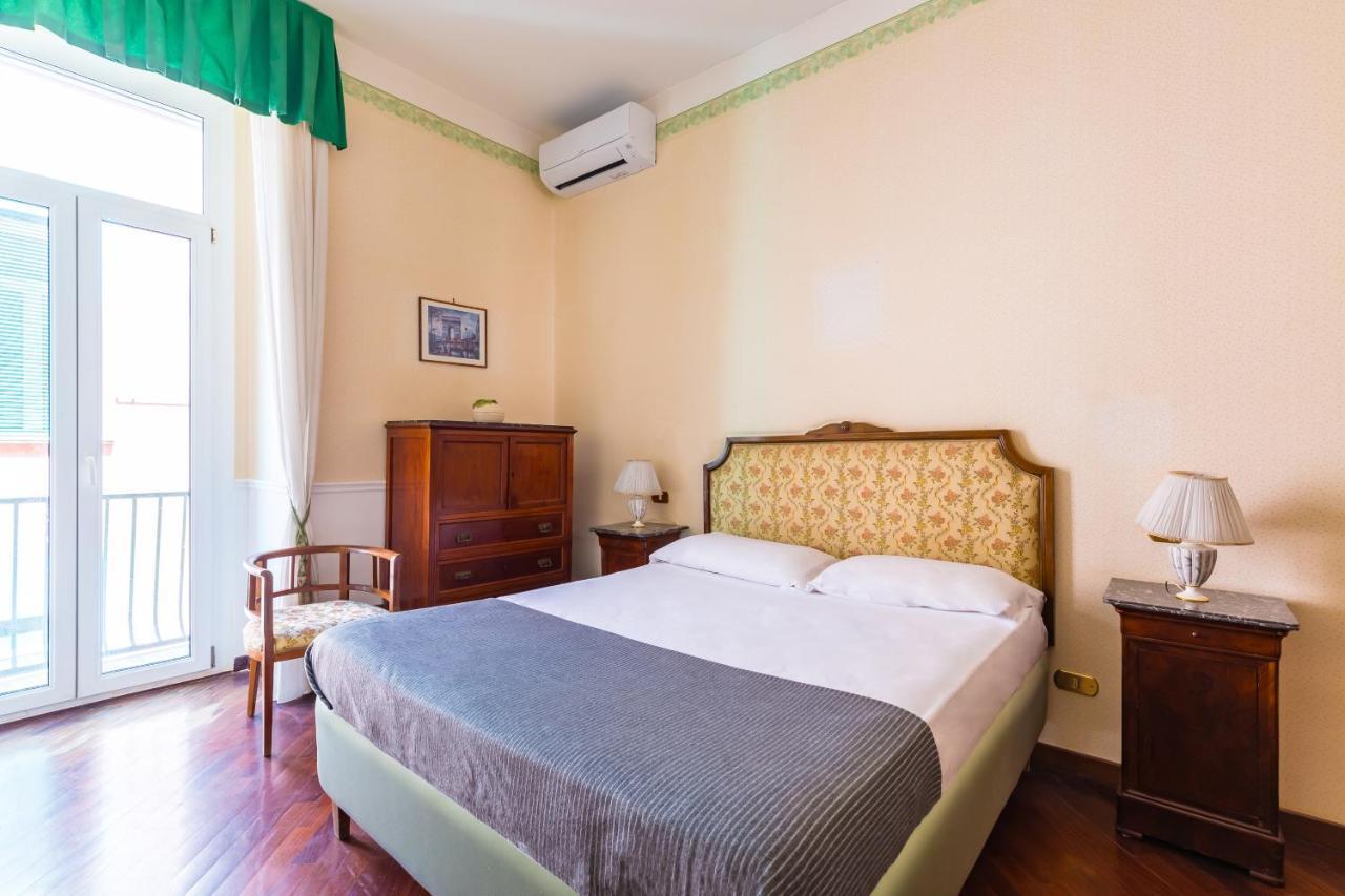 Grand Classic Apartment At San Martino By Napoliapartments Nápoles Exterior foto
