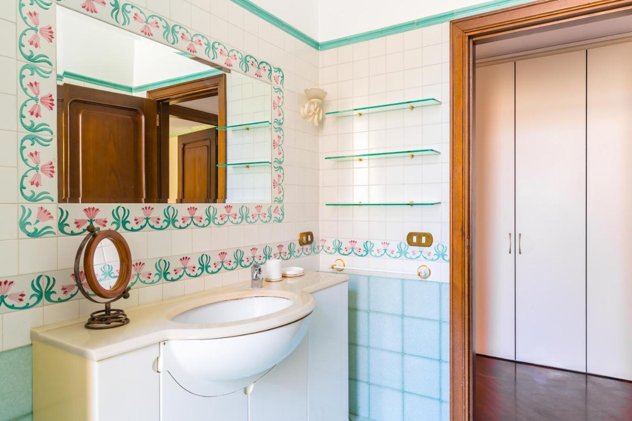 Grand Classic Apartment At San Martino By Napoliapartments Nápoles Exterior foto