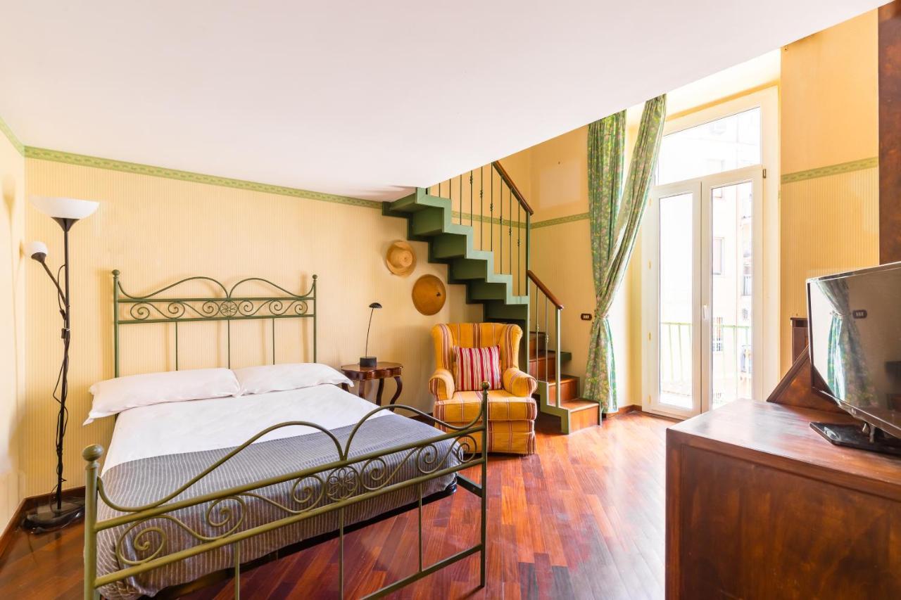 Grand Classic Apartment At San Martino By Napoliapartments Nápoles Exterior foto